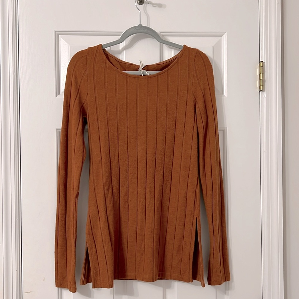 Anthropologie Burnt Orange Split Hem Long Sleeve Top - Small